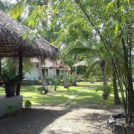 Chillenjoy Cabanas & Restaurant Tangalle Ngoại thất bức ảnh