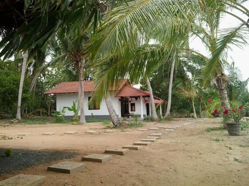 Chillenjoy Cabanas & Restaurant Tangalle Ngoại thất bức ảnh