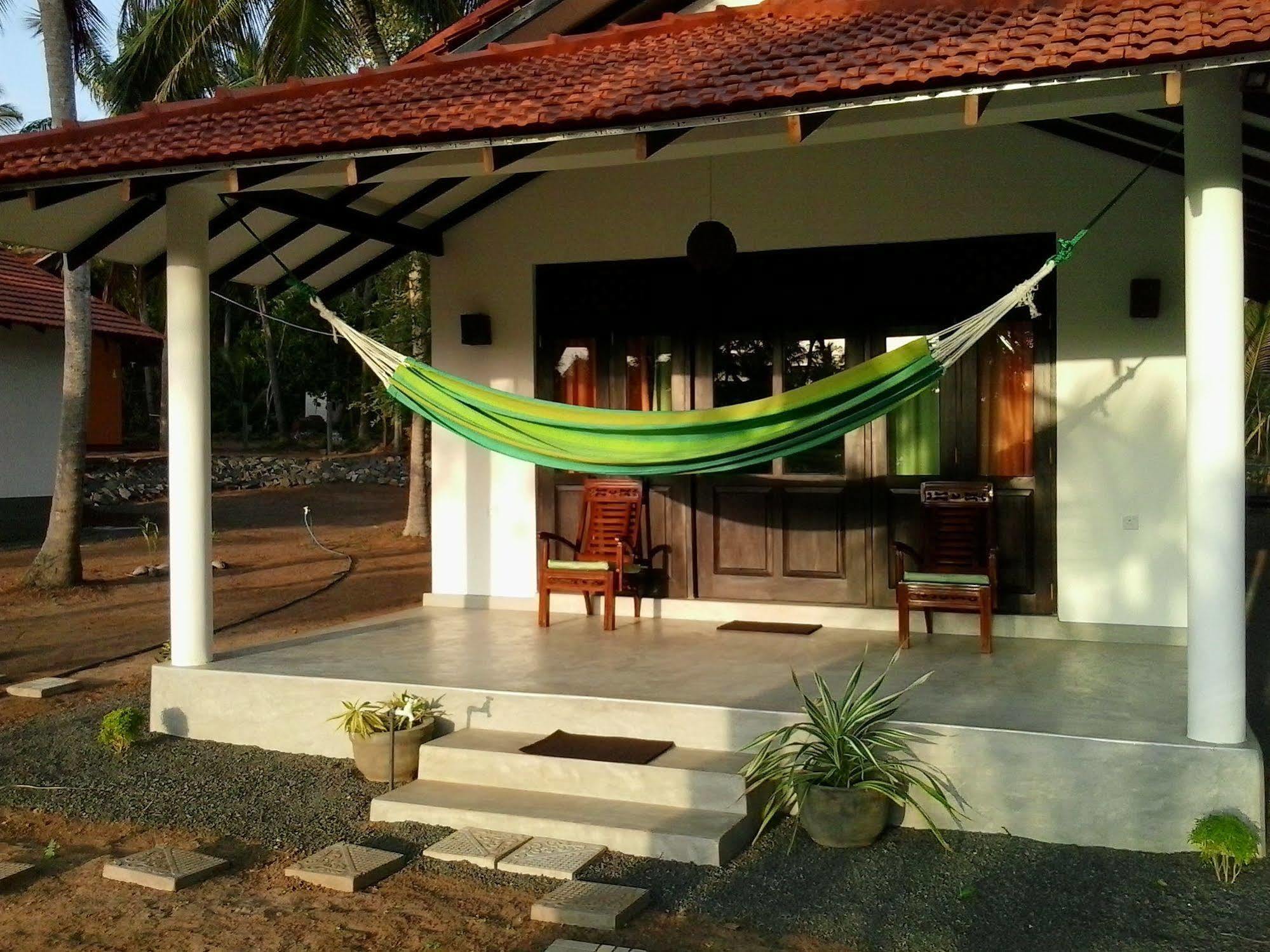 Chillenjoy Cabanas & Restaurant Tangalle Ngoại thất bức ảnh