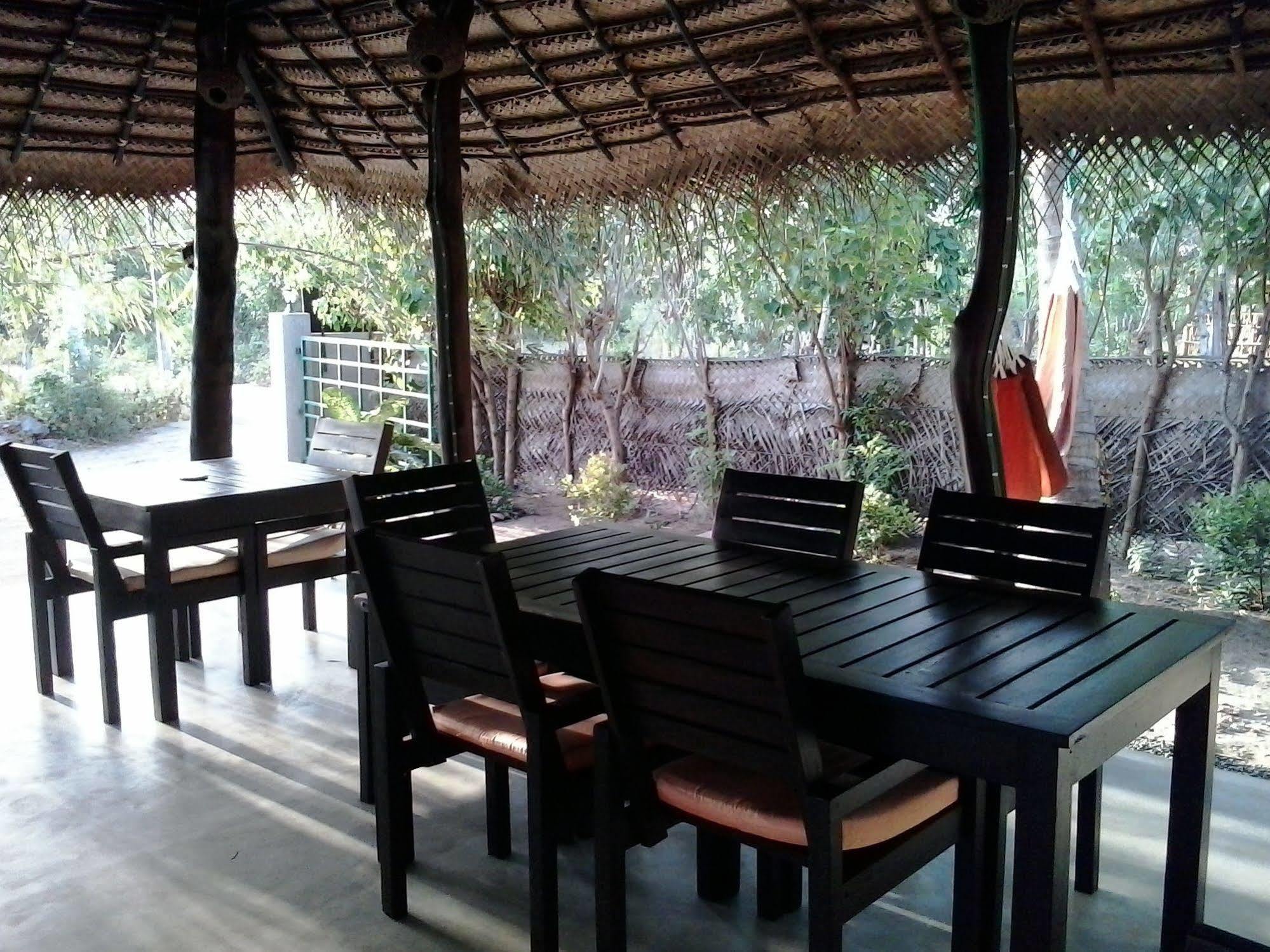 Chillenjoy Cabanas & Restaurant Tangalle Ngoại thất bức ảnh