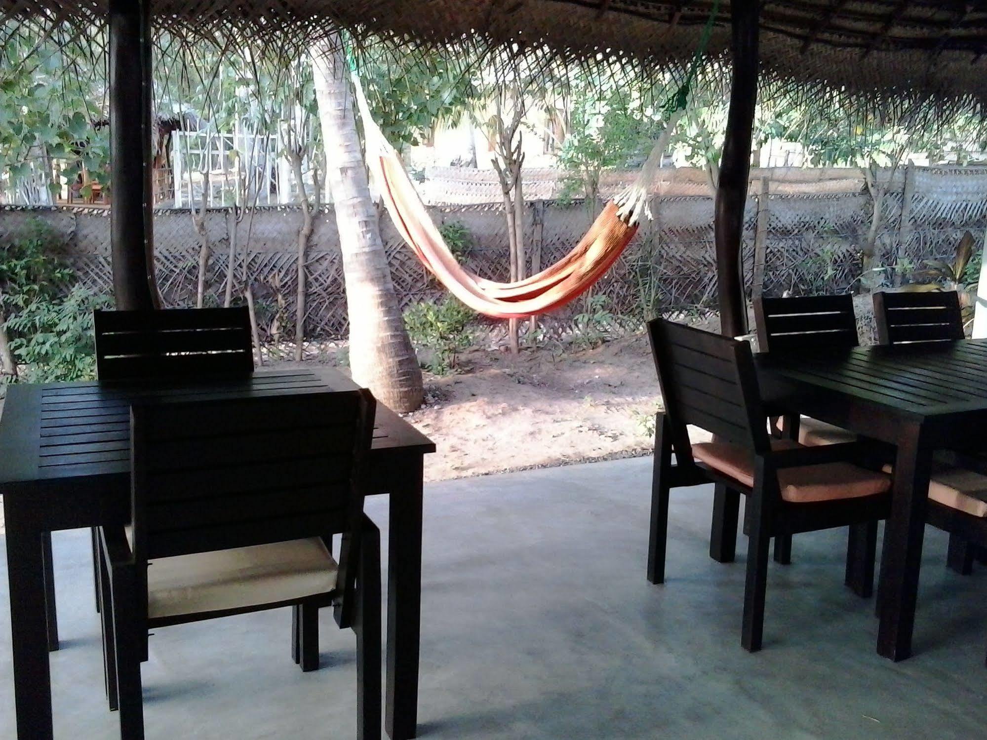 Chillenjoy Cabanas & Restaurant Tangalle Ngoại thất bức ảnh