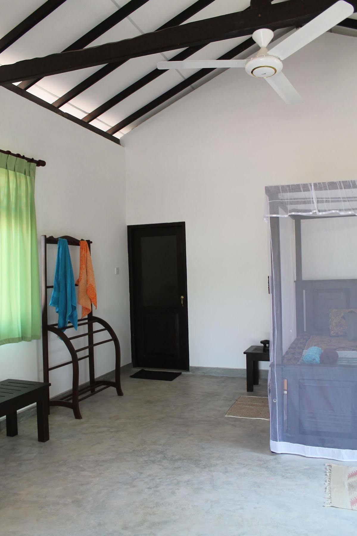 Chillenjoy Cabanas & Restaurant Tangalle Ngoại thất bức ảnh