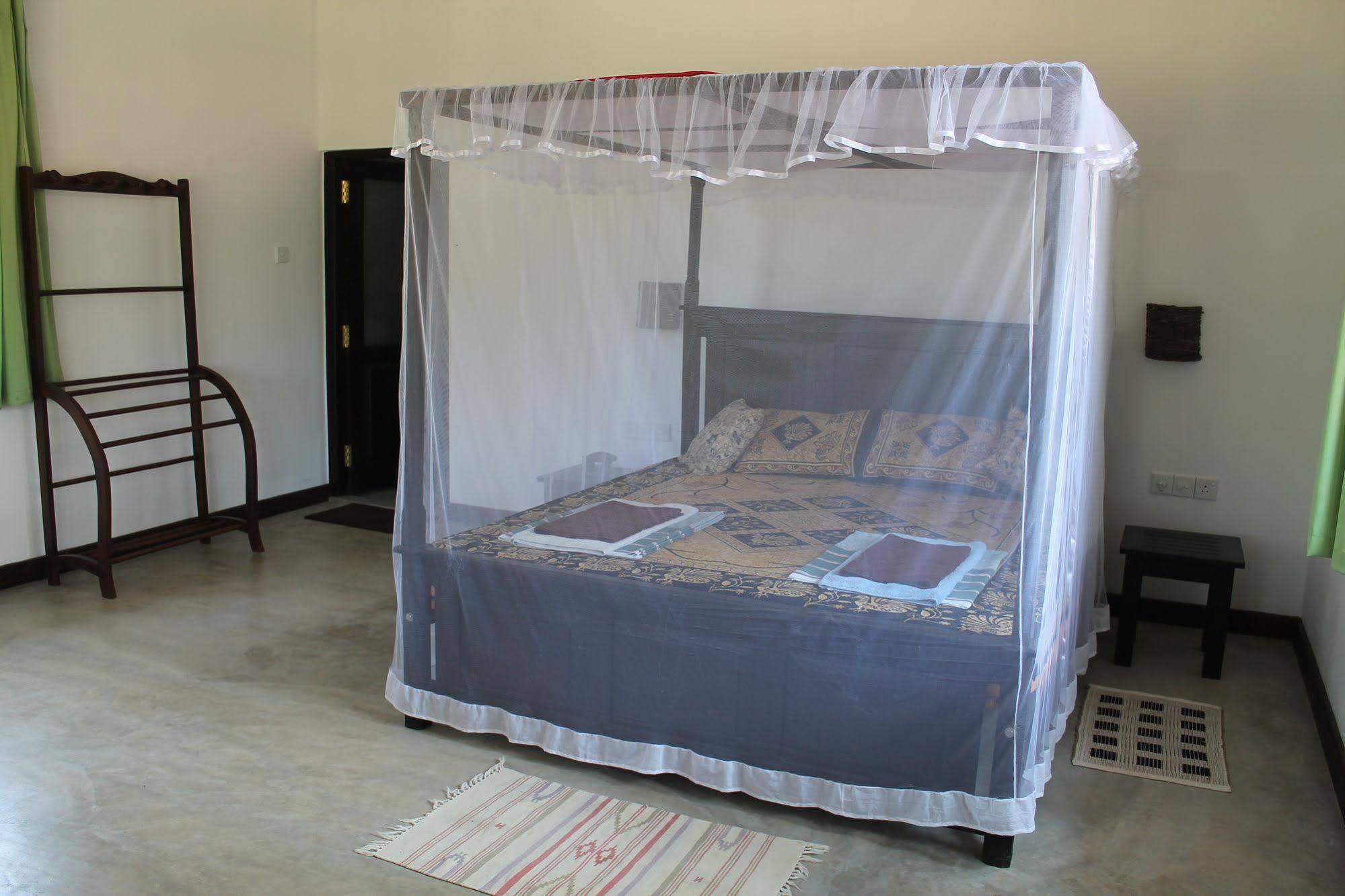 Chillenjoy Cabanas & Restaurant Tangalle Ngoại thất bức ảnh