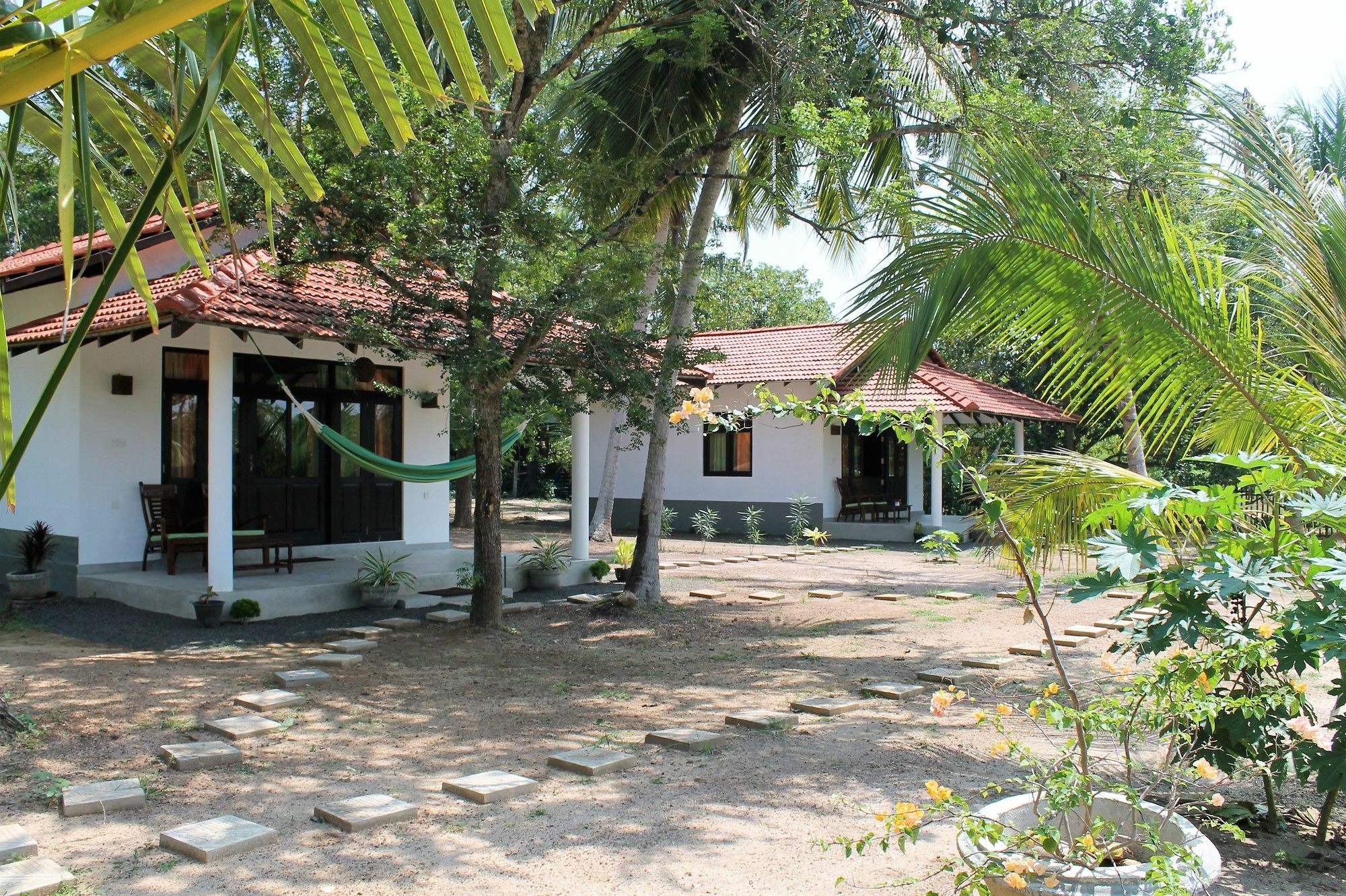 Chillenjoy Cabanas & Restaurant Tangalle Ngoại thất bức ảnh